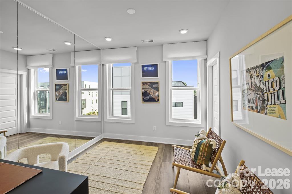 547 W Tremont Avenue Property Photo 28