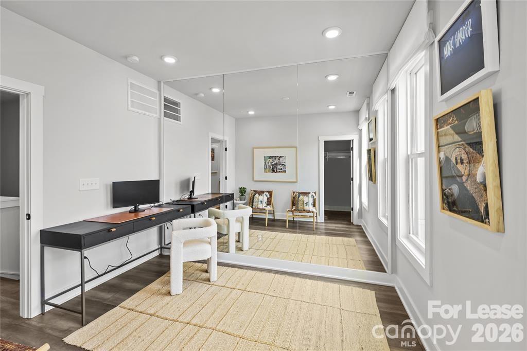 547 W Tremont Avenue Property Photo 29