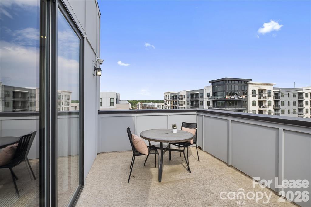 547 W Tremont Avenue Property Photo 30