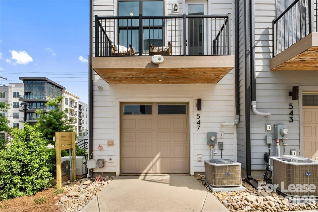 547 W Tremont Avenue Property Photo 33