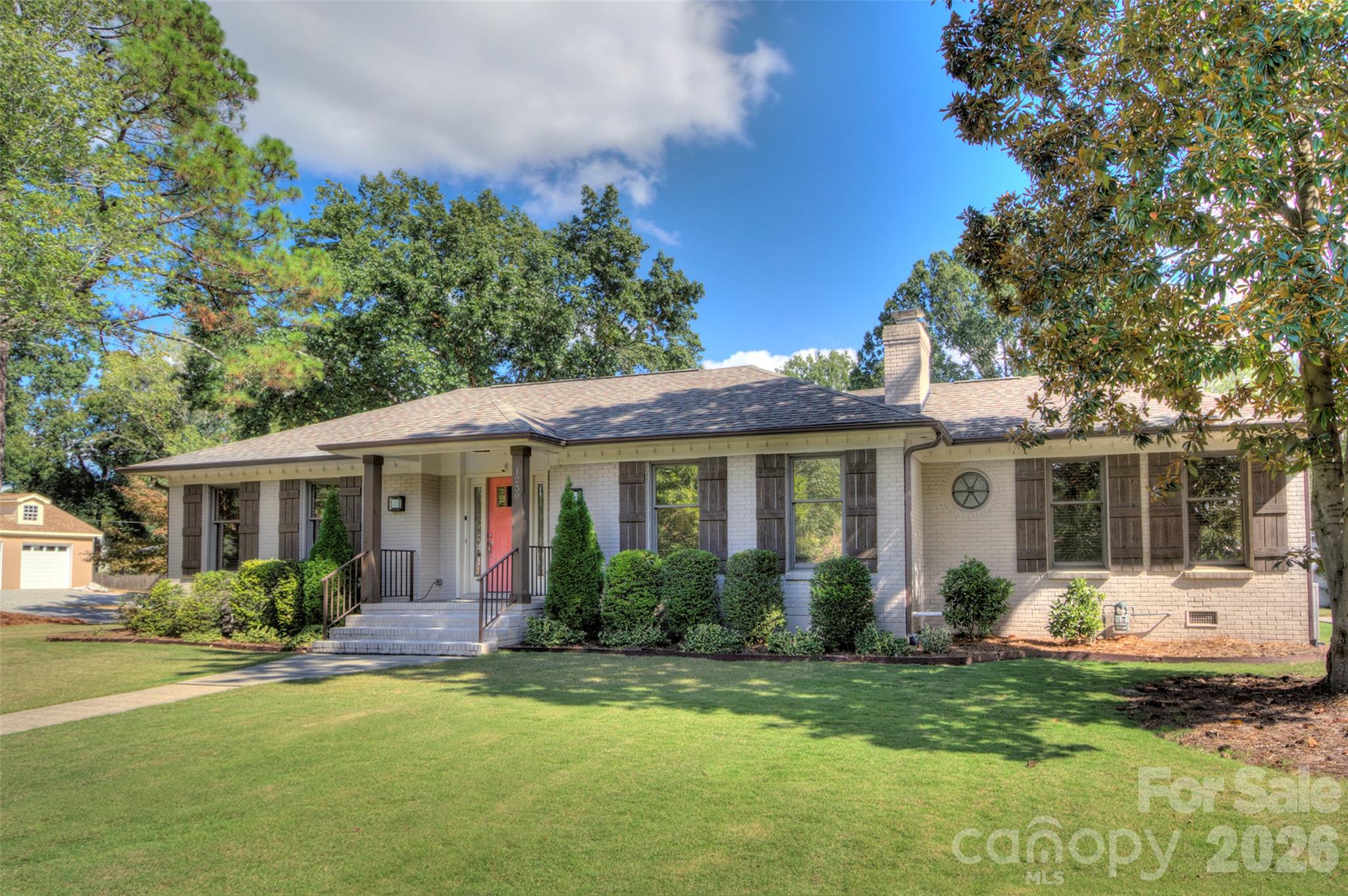 1230 Redcoat Drive Property Photo 2