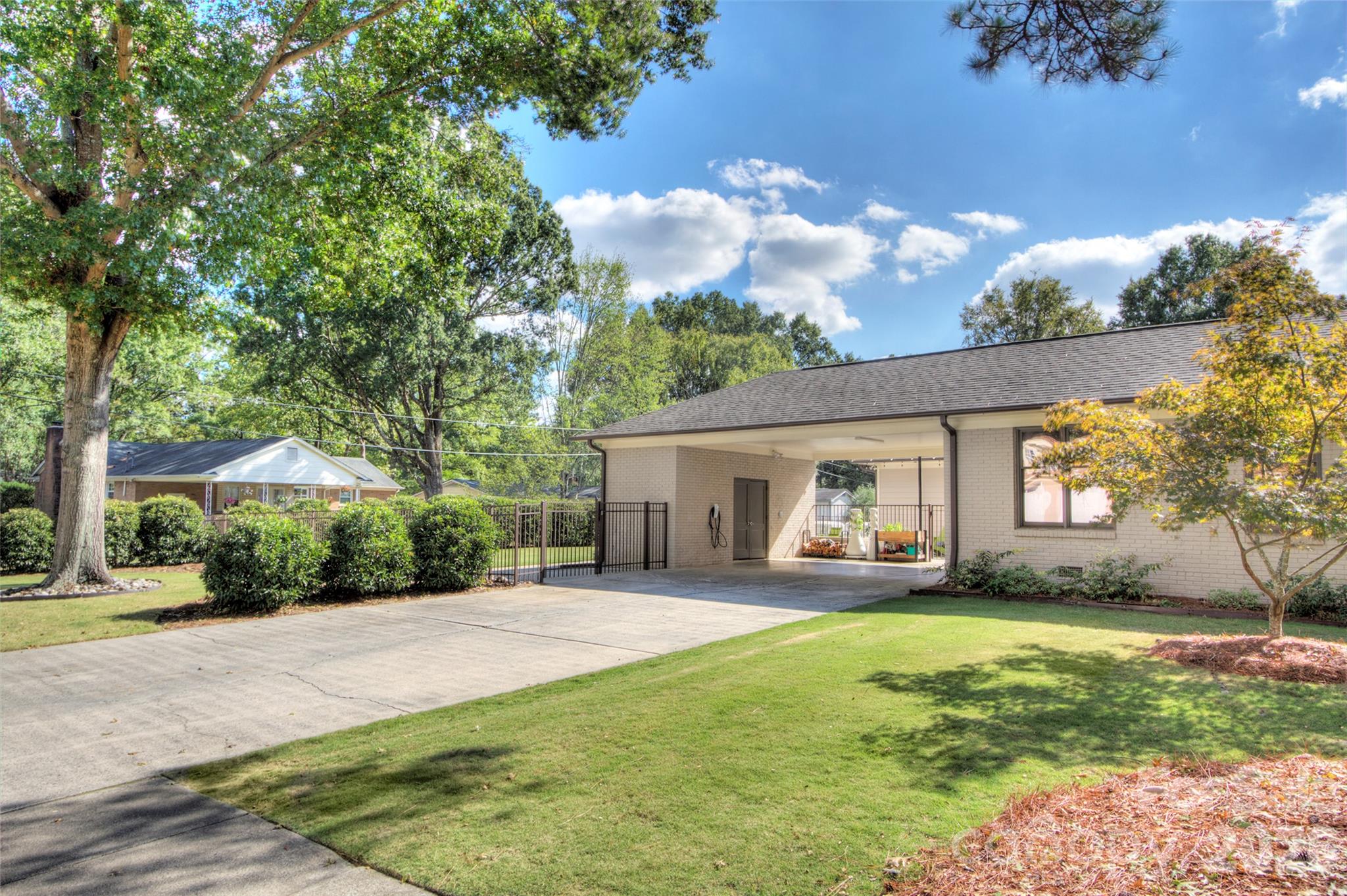 1230 Redcoat Drive Property Photo 32