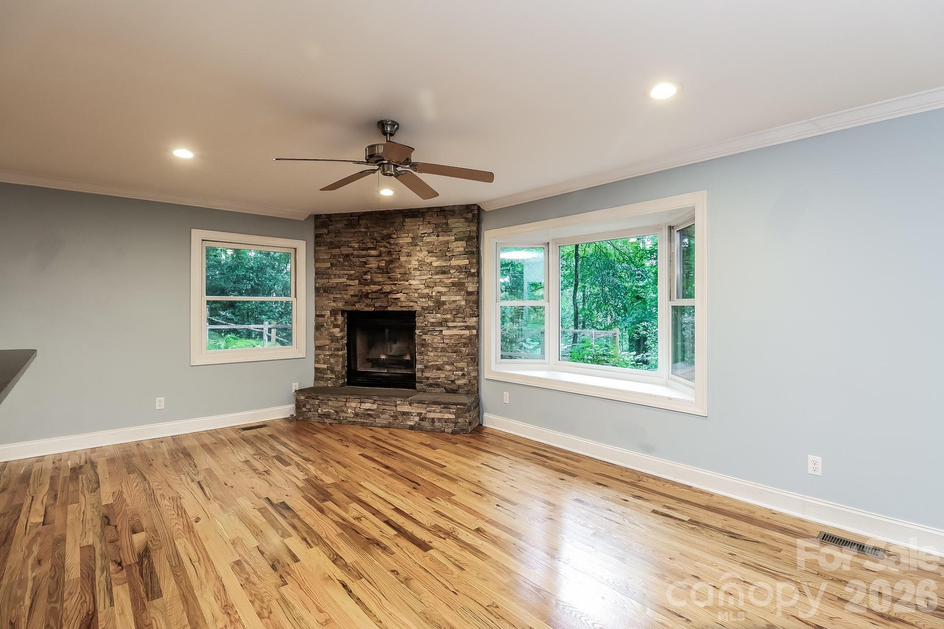 522 Glen Cannon Drive Property Photo 3