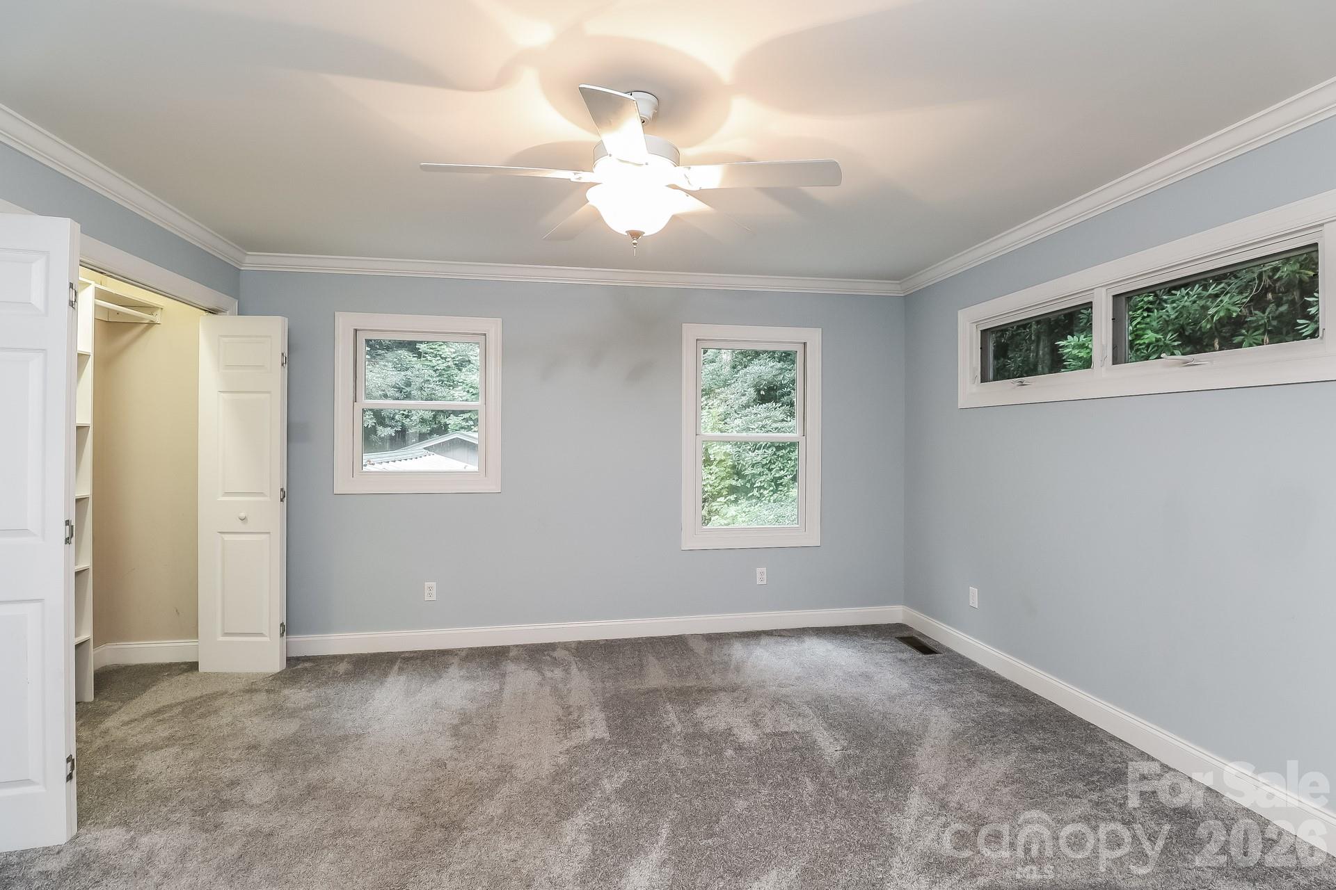 522 Glen Cannon Drive Property Photo 4