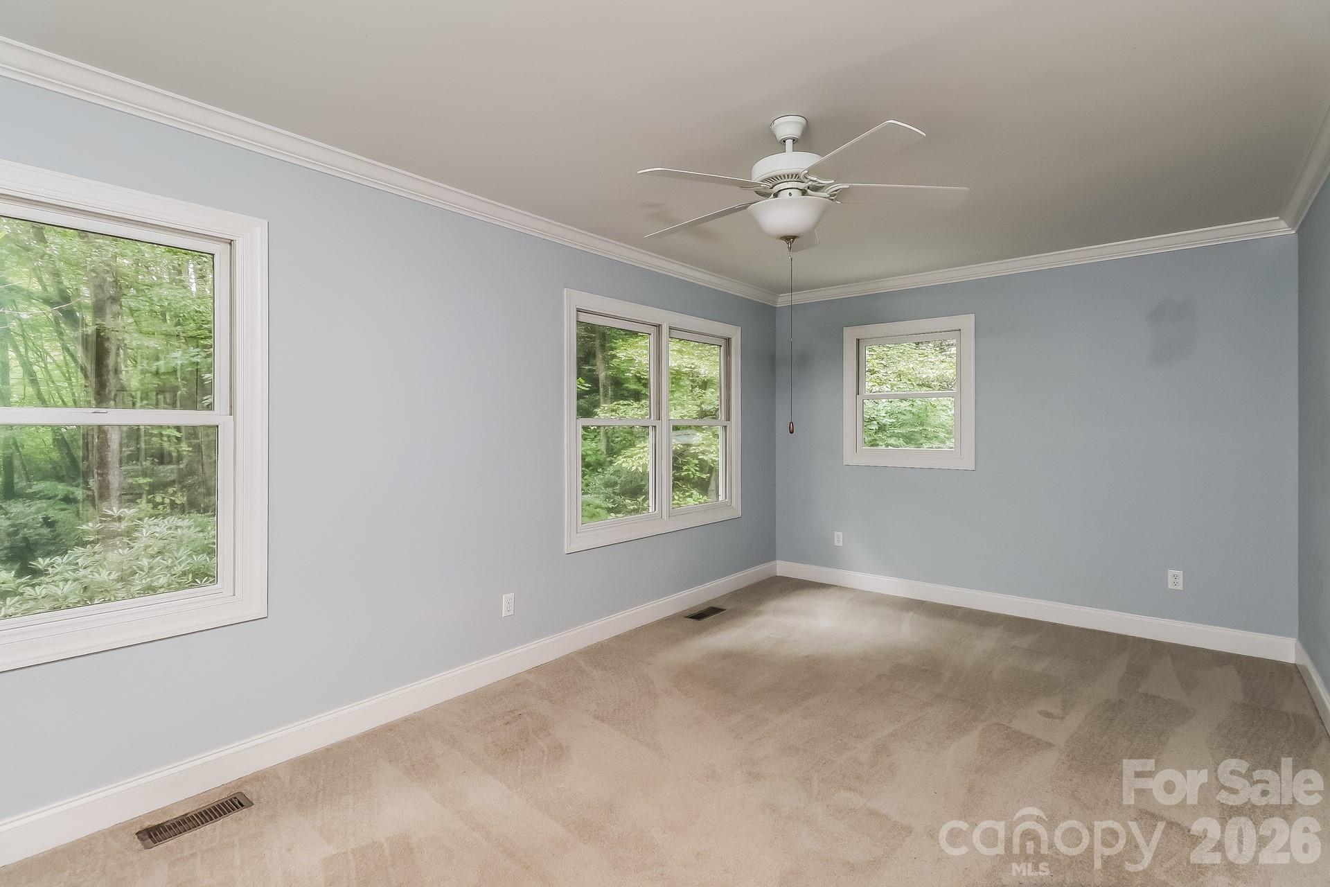 522 Glen Cannon Drive Property Photo 13
