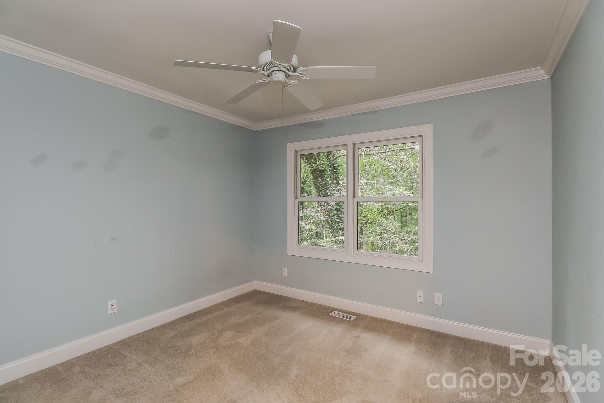 522 Glen Cannon Drive Property Photo 14