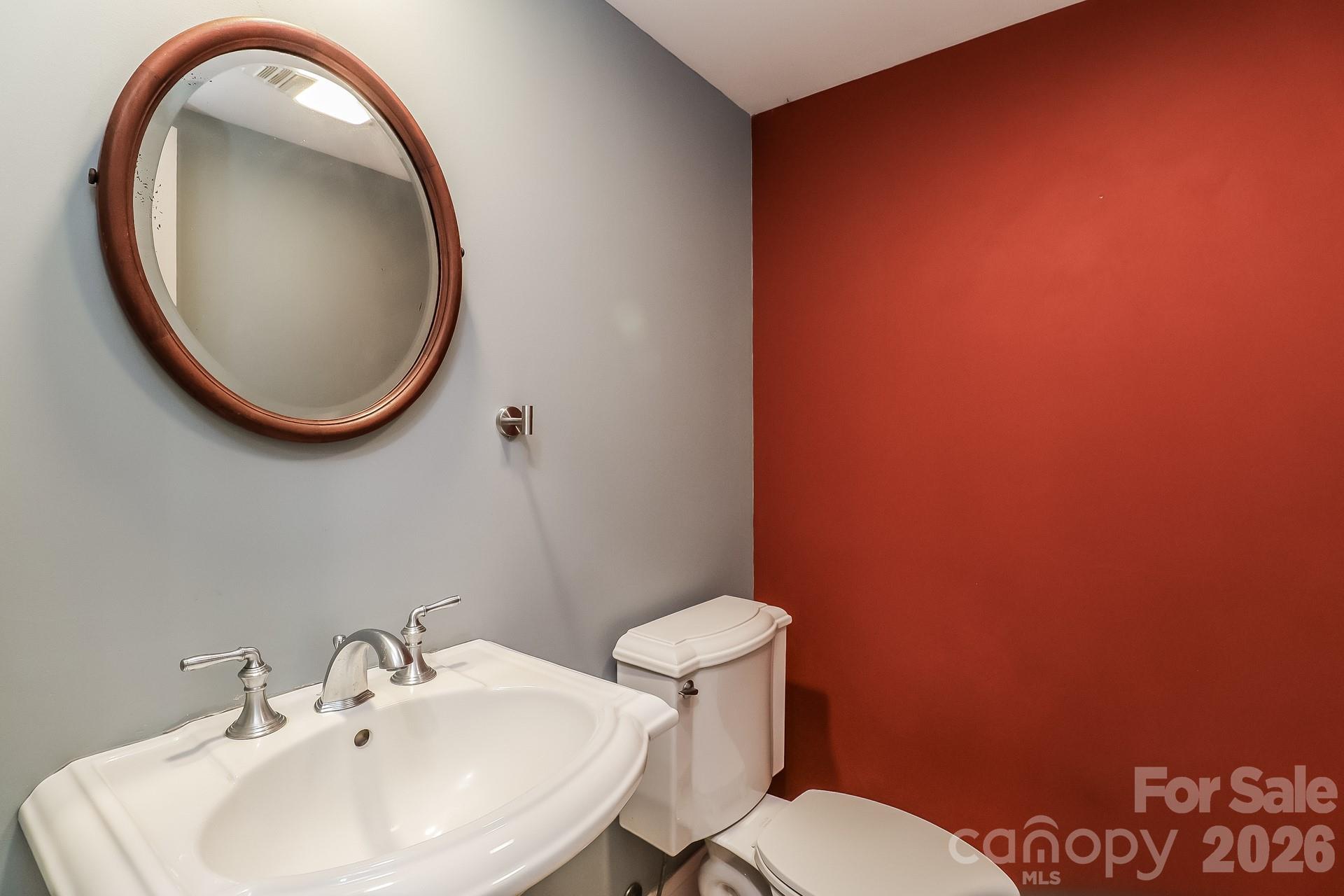 522 Glen Cannon Drive Property Photo 16