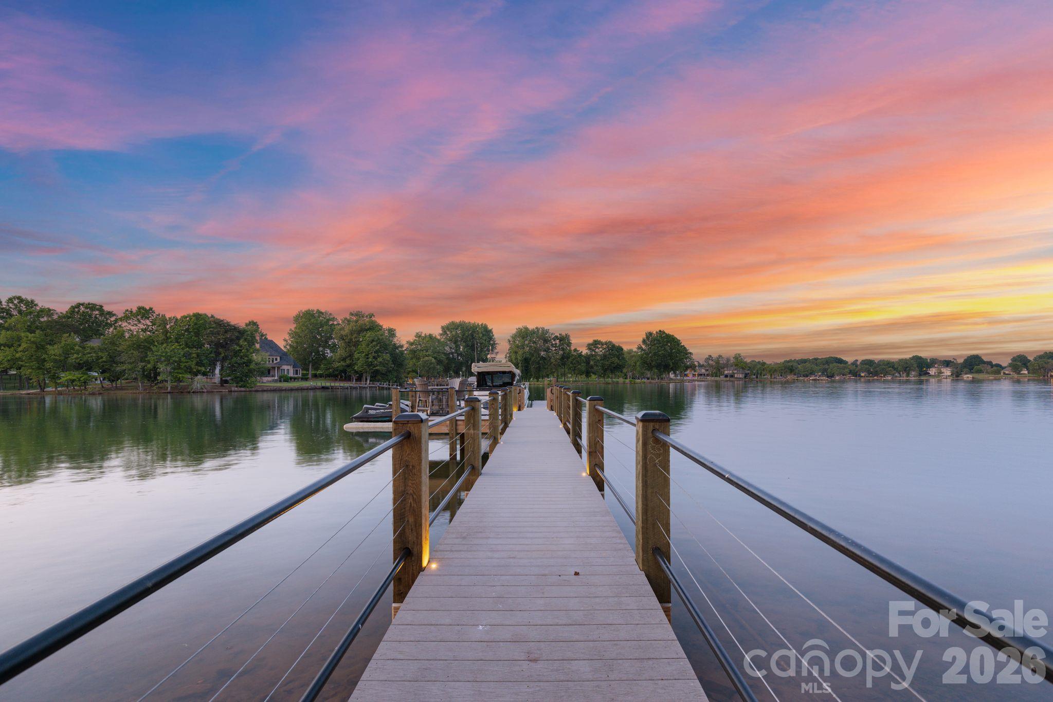 114 Cape Cod Way Property Photo 7