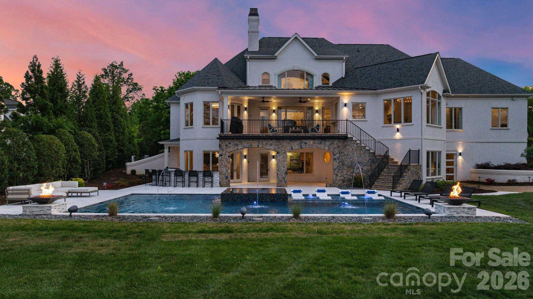 114 Cape Cod Way Property Photo 10