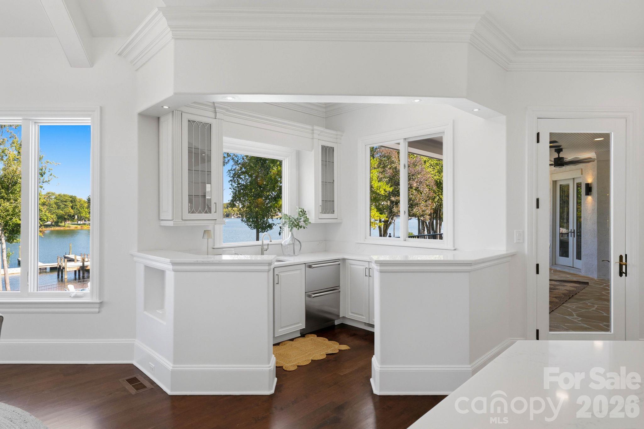 114 Cape Cod Way Property Photo 13