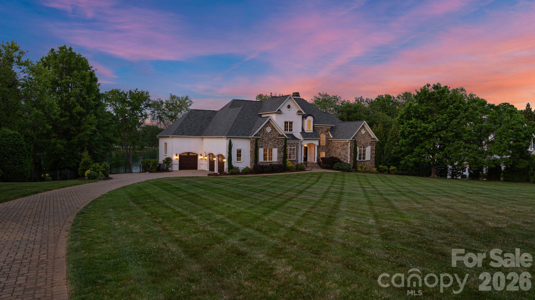 114 Cape Cod Way Property Photo 14