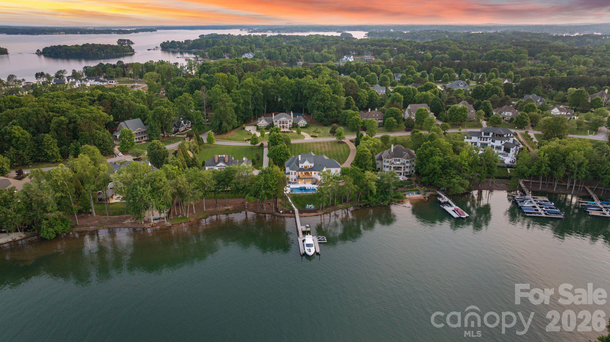 114 Cape Cod Way Property Photo 16