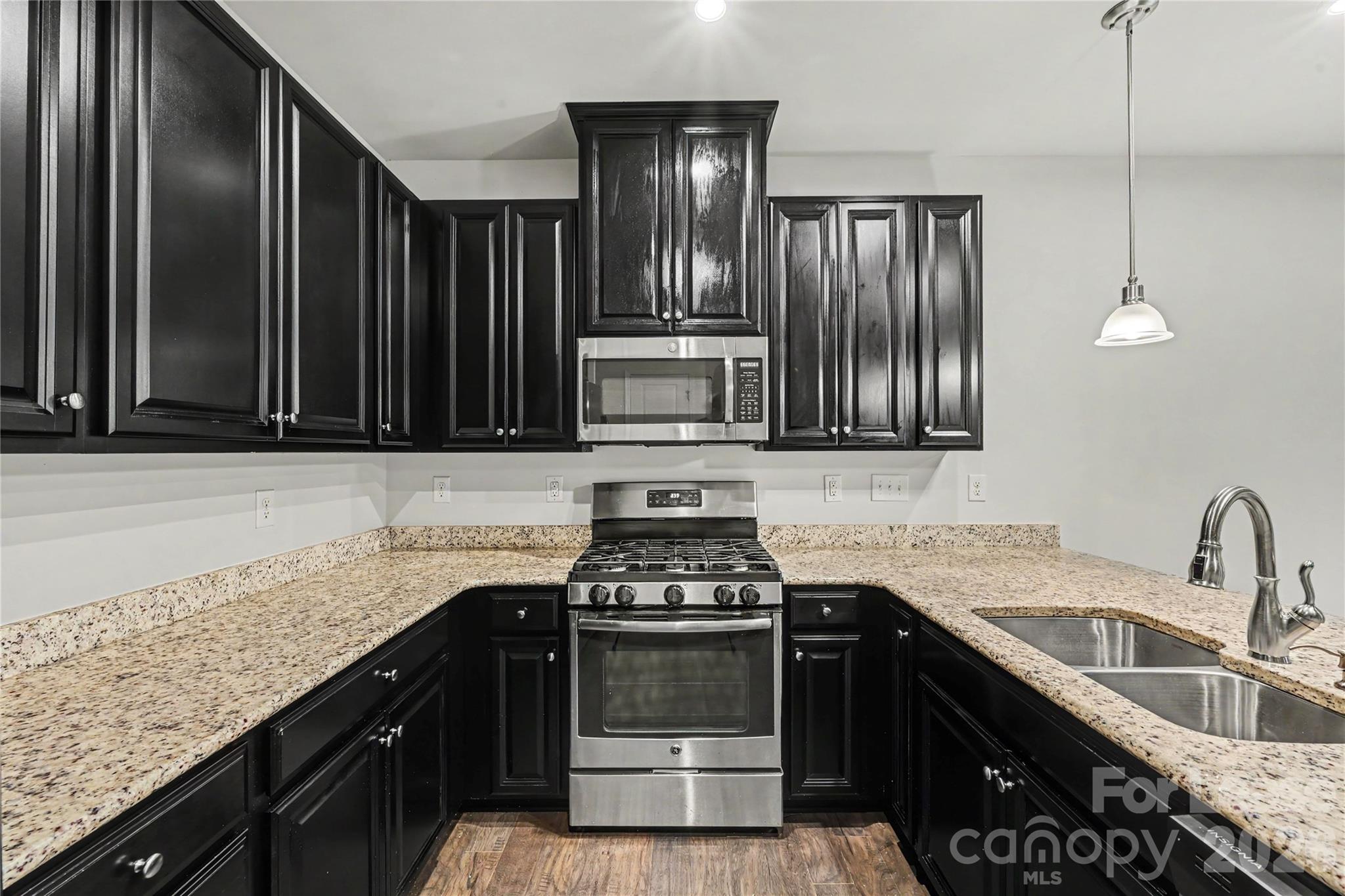 4428245 Property Photo 11
