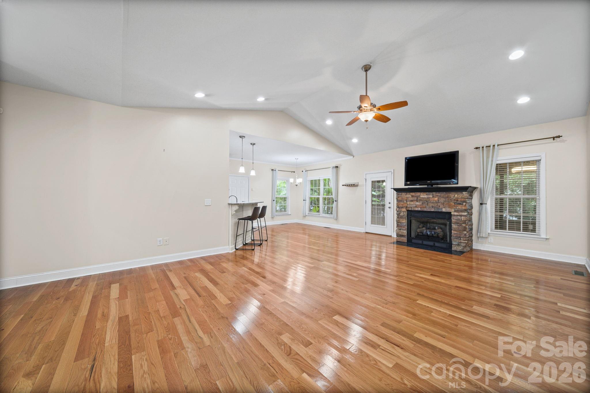 1403 Springhaven Circle Property Photo 6