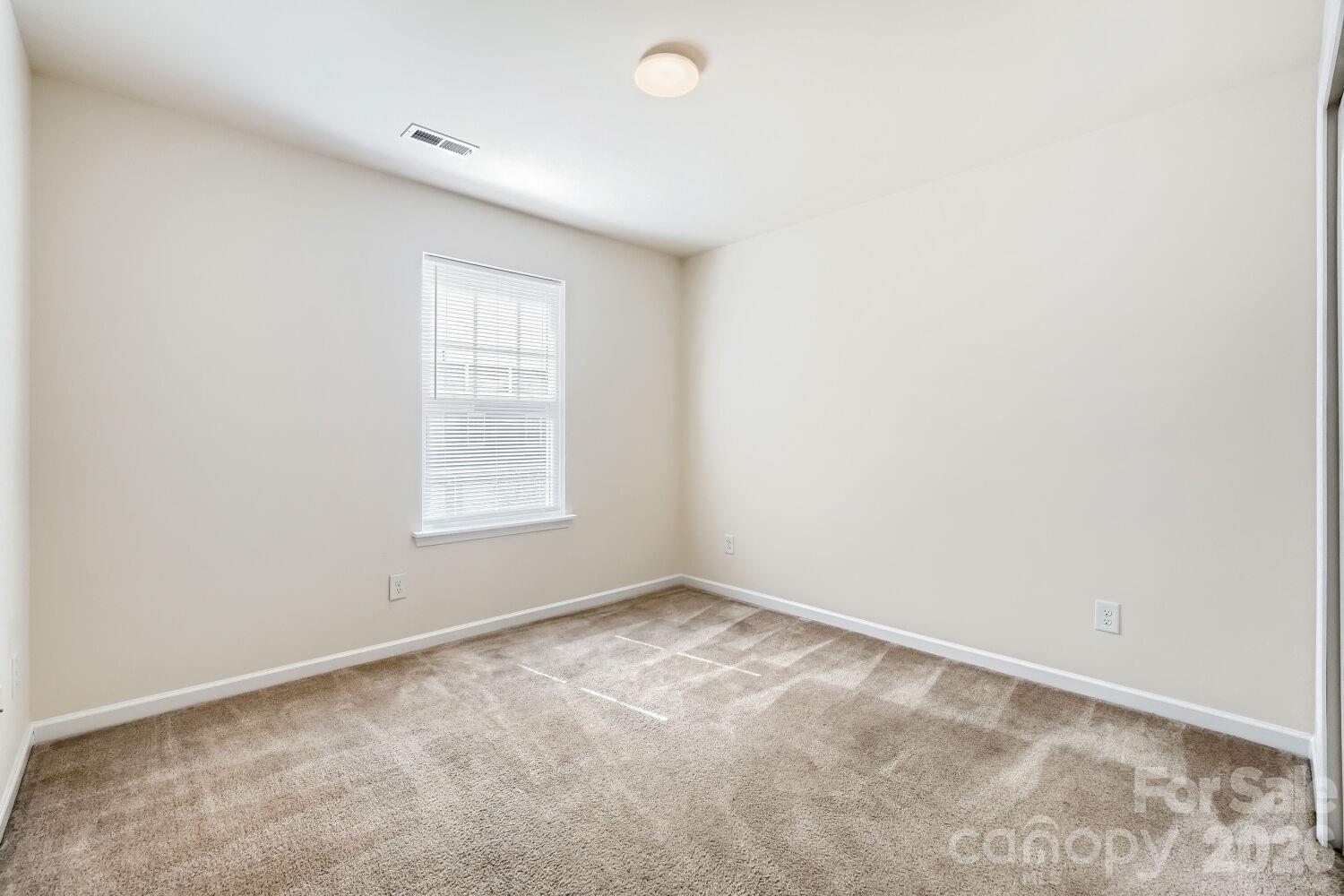 5008 Spring Arbor Lane Property Photo 6