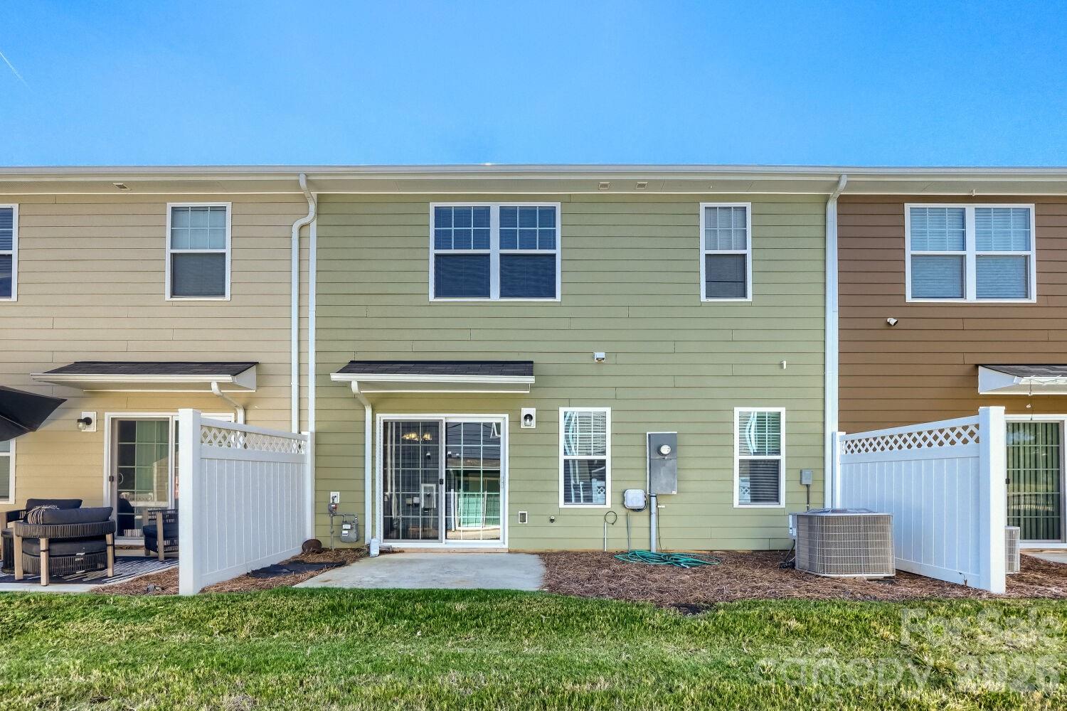 5008 Spring Arbor Lane Property Photo 15