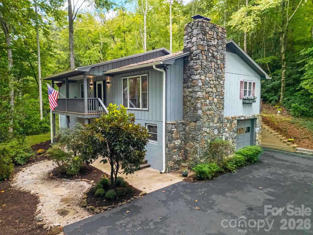 239 Three Mile Knob Road Property Photo 1