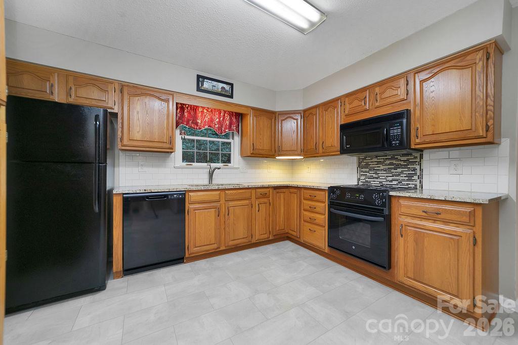 239 Three Mile Knob Road Property Photo 19