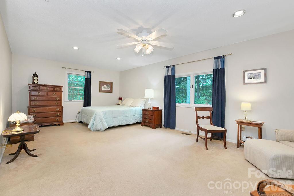 239 Three Mile Knob Road Property Photo 29