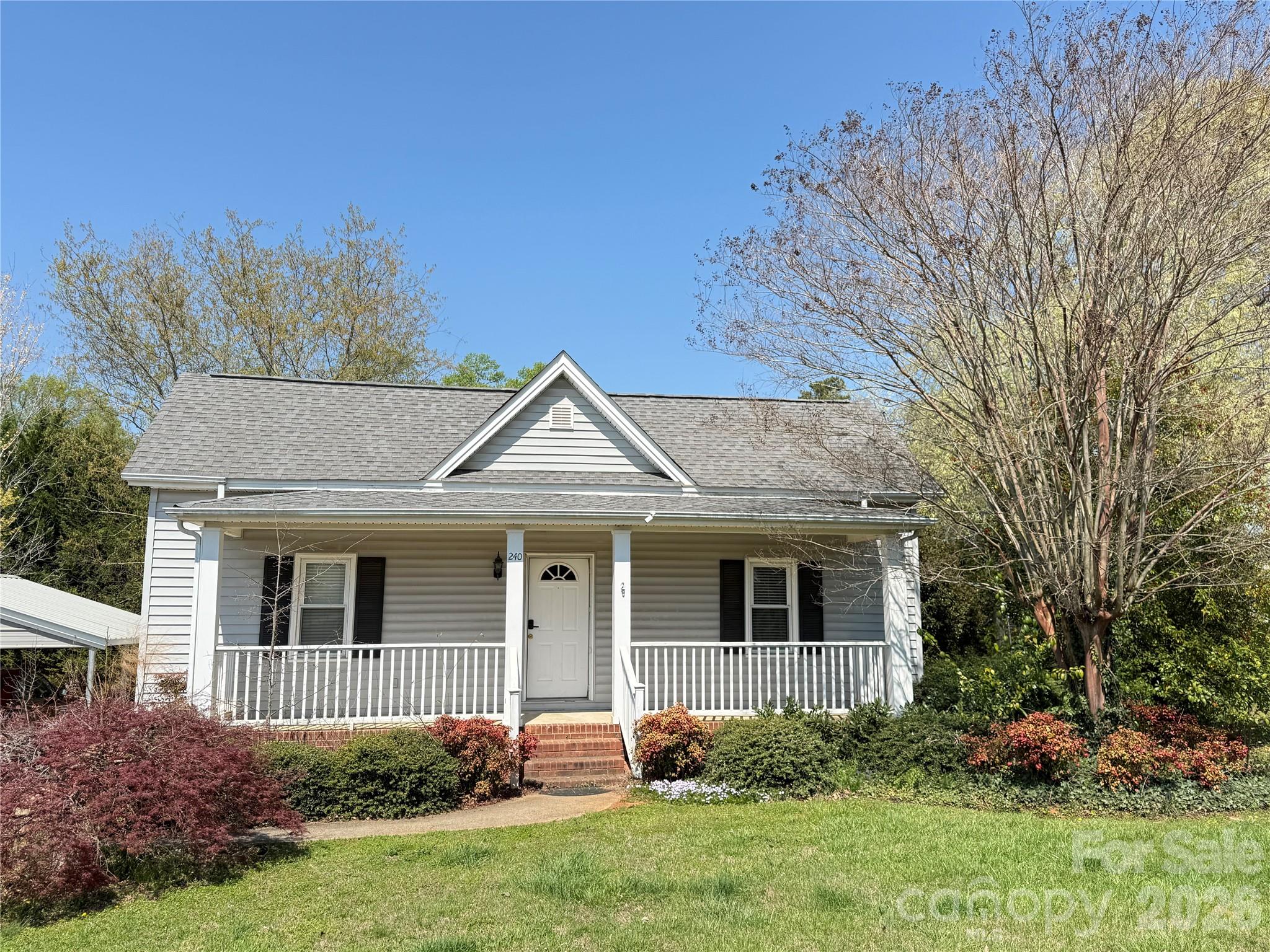 240 Nixon Road Property Photo 1