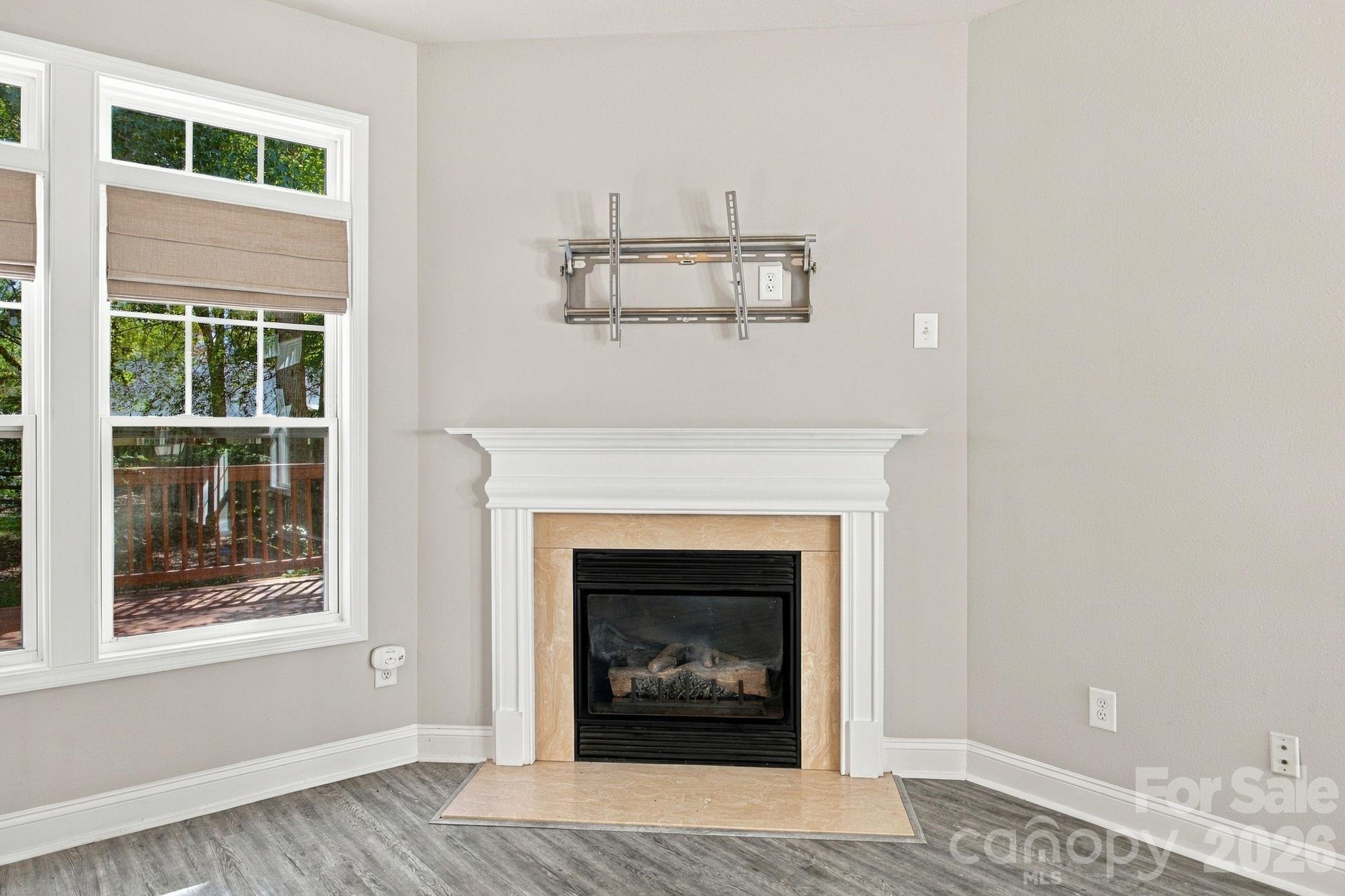 1513 Bucklebury Court Property Photo 13