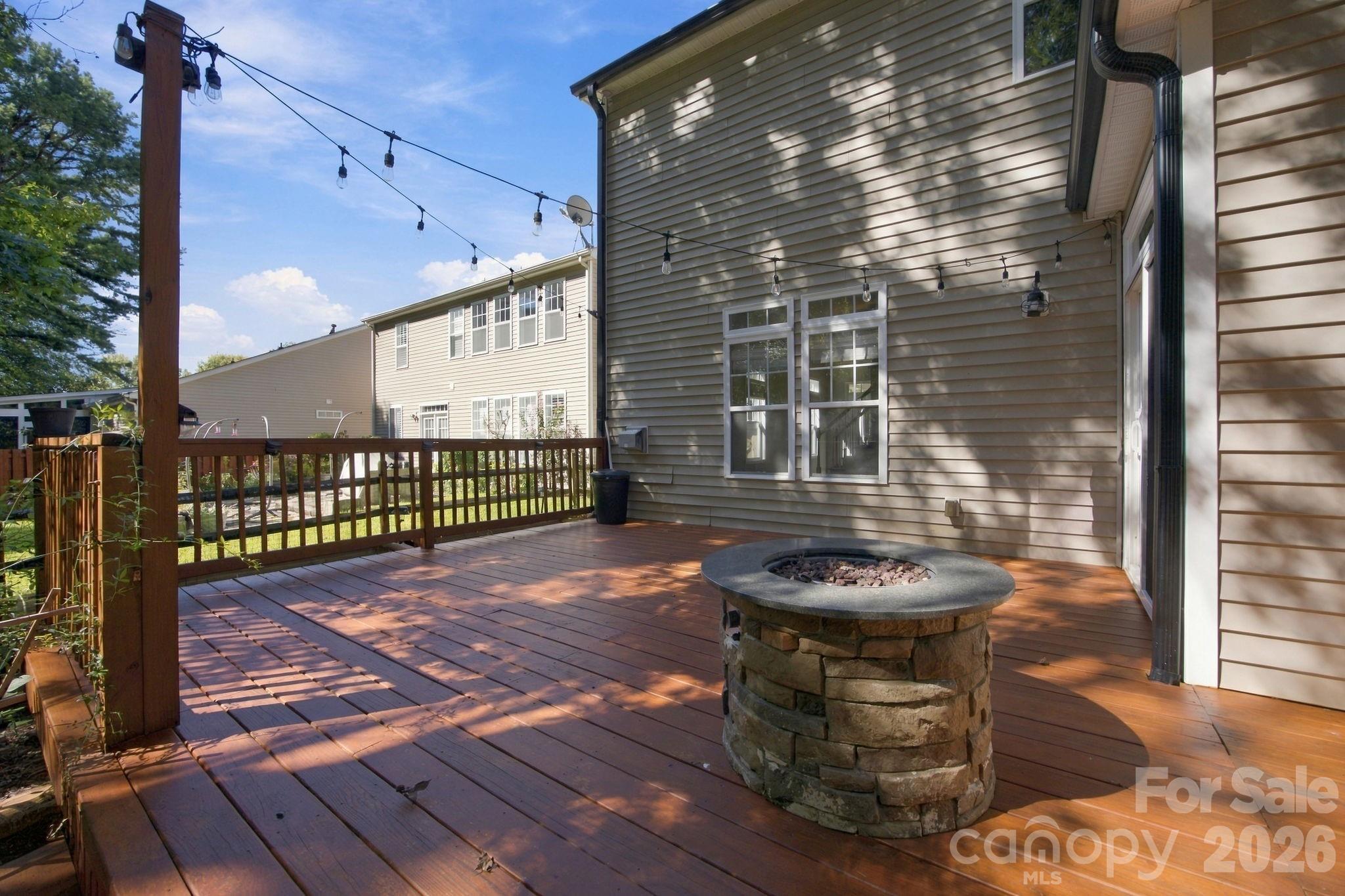 1513 Bucklebury Court Property Photo 26
