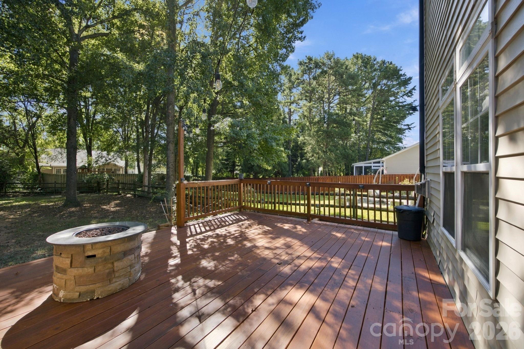 1513 Bucklebury Court Property Photo 40