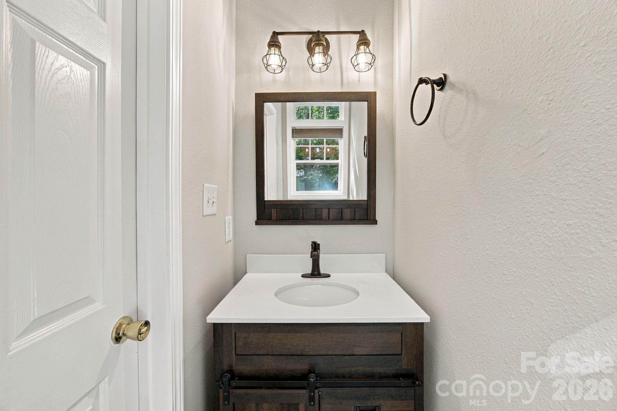 1513 Bucklebury Court Property Photo 43