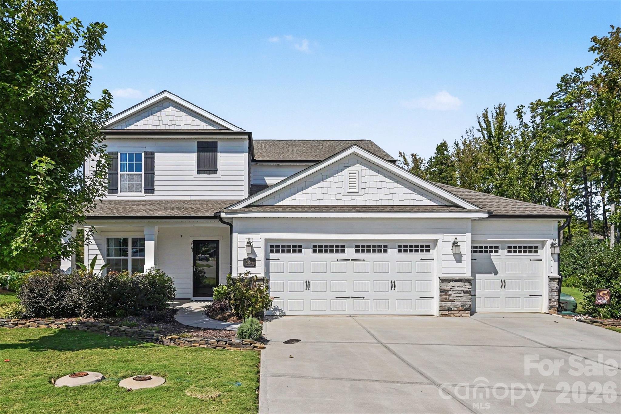 2703 Wedgewood Court Property Photo 1