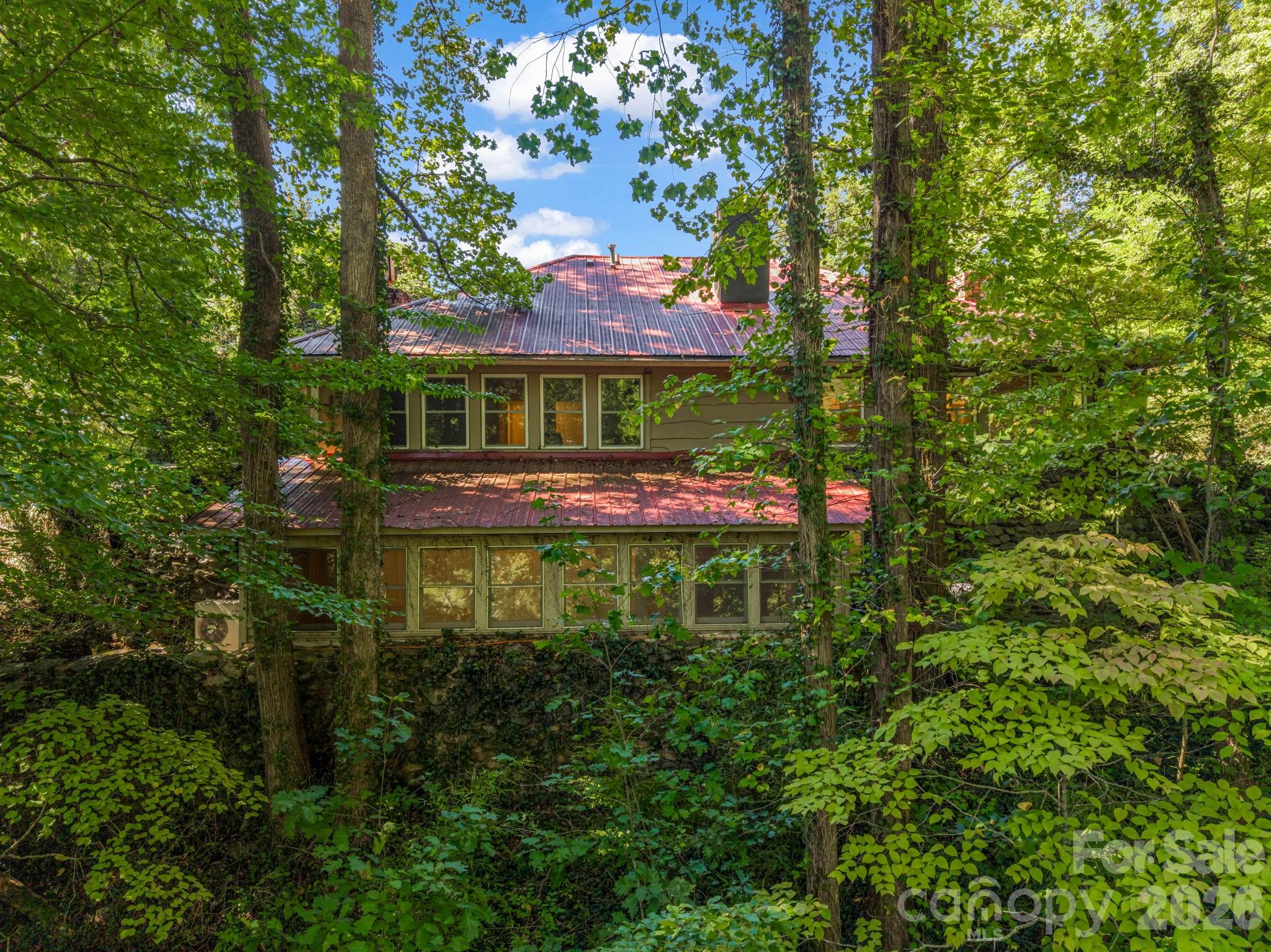 145 Stone Hedge Lane Property Photo 3