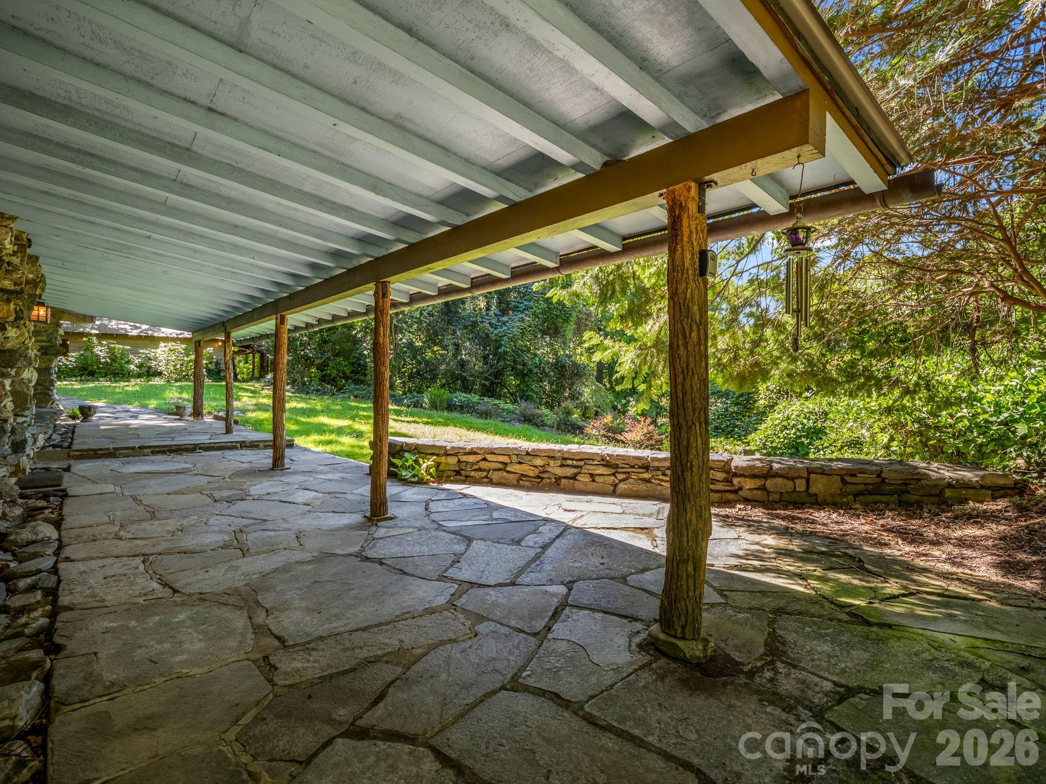 145 Stone Hedge Lane Property Photo 6