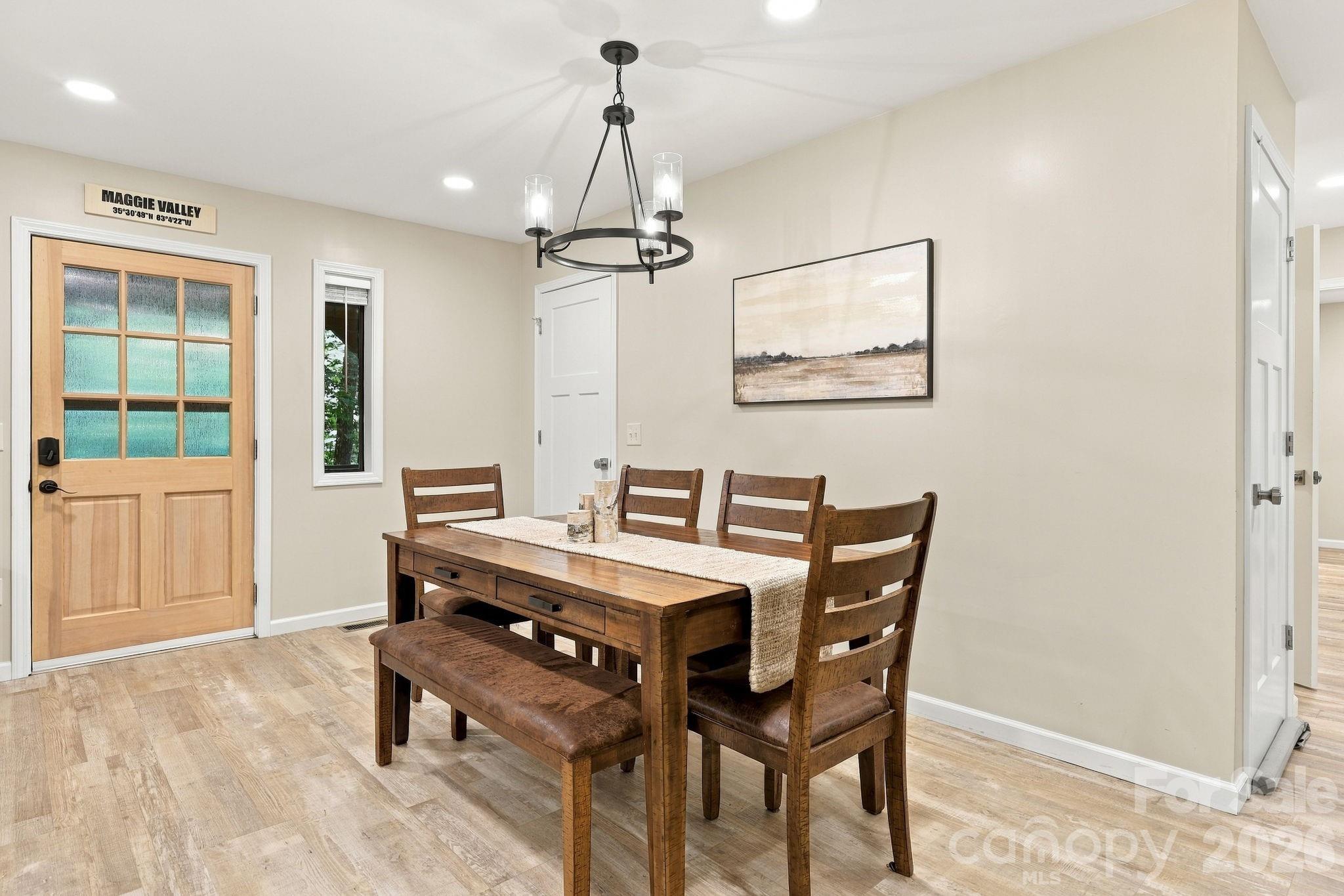 643 Timberline Drive Property Photo 3