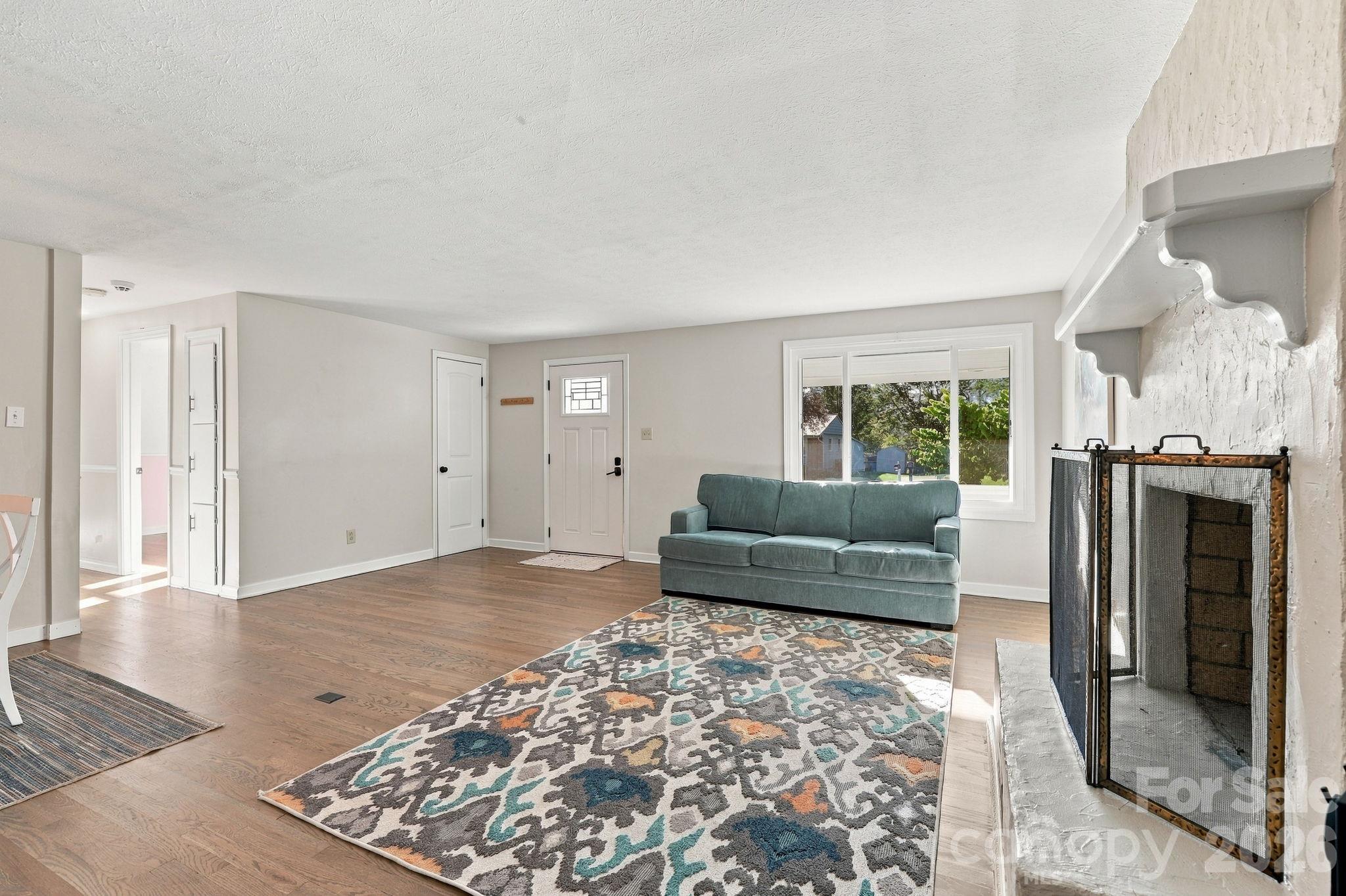 20 Oak Leaf Lane Property Photo 7
