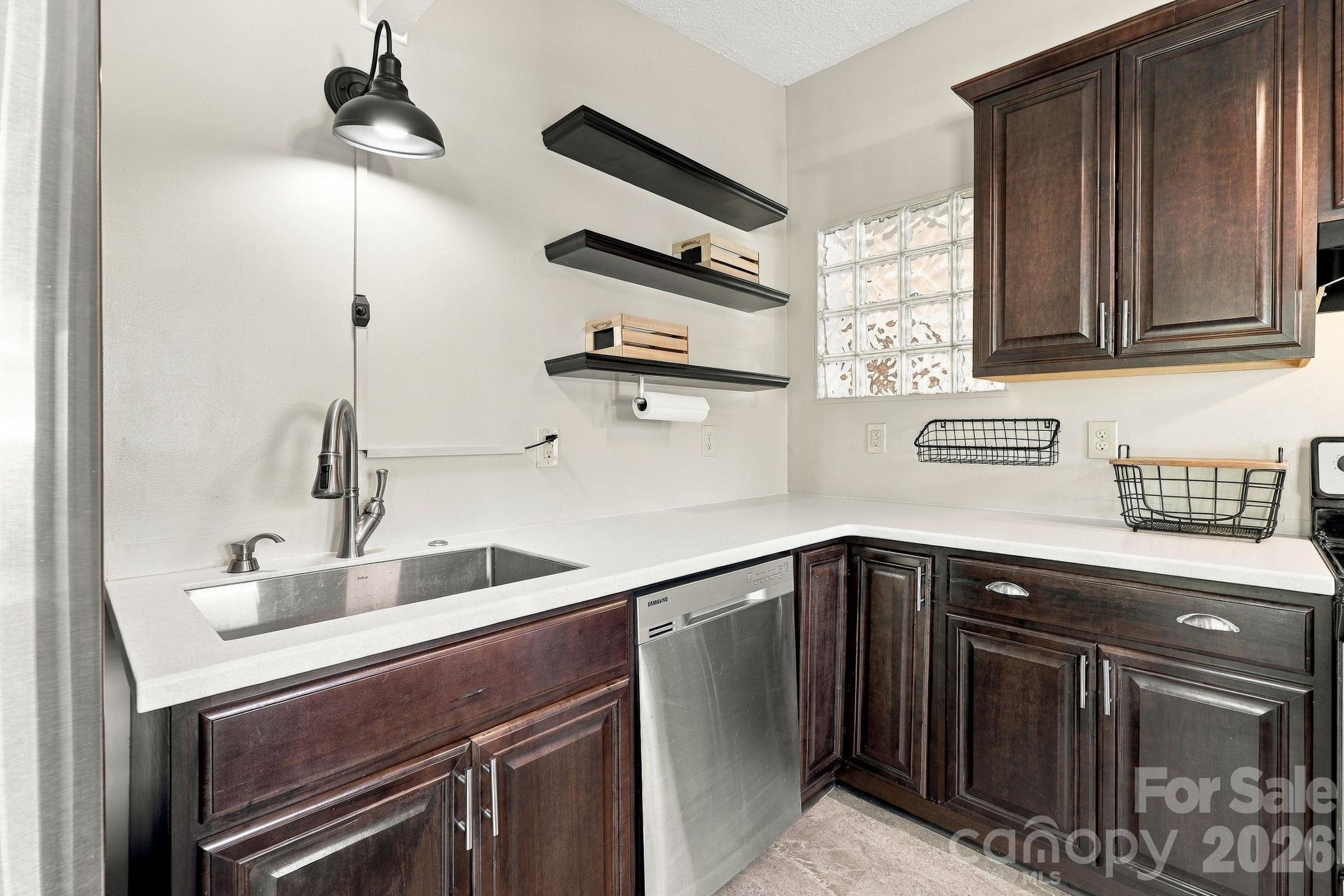 20 Oak Leaf Lane Property Photo 11