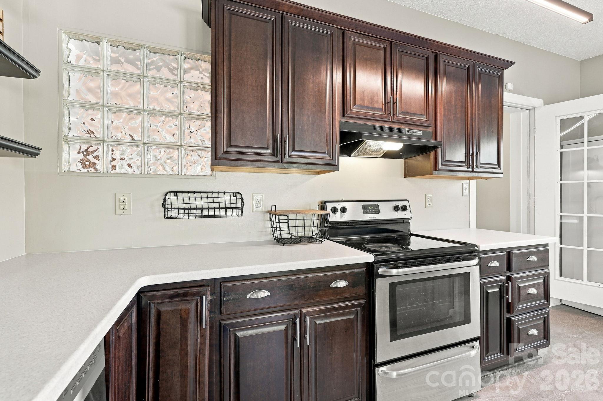 20 Oak Leaf Lane Property Photo 12