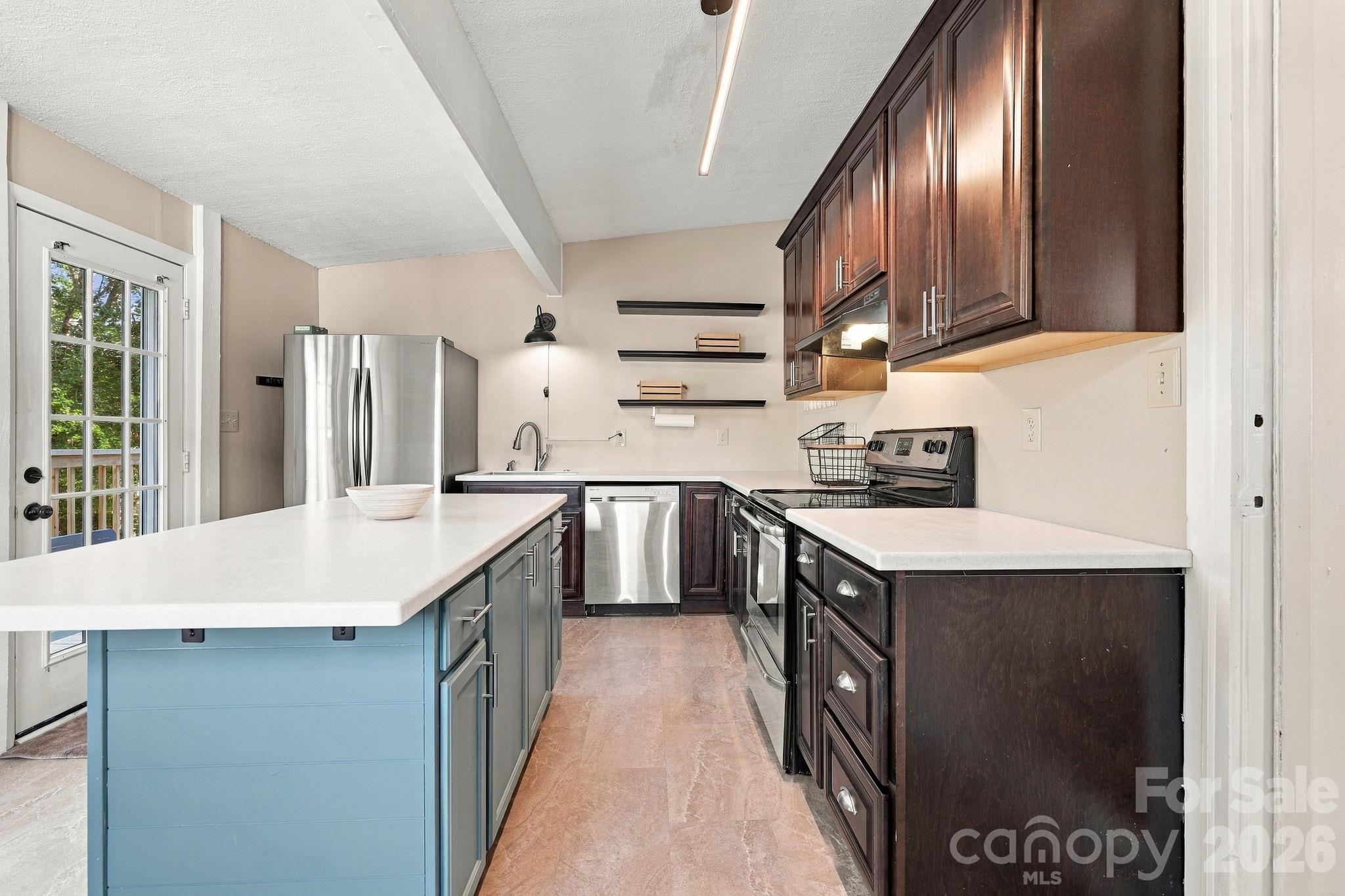 20 Oak Leaf Lane Property Photo 15