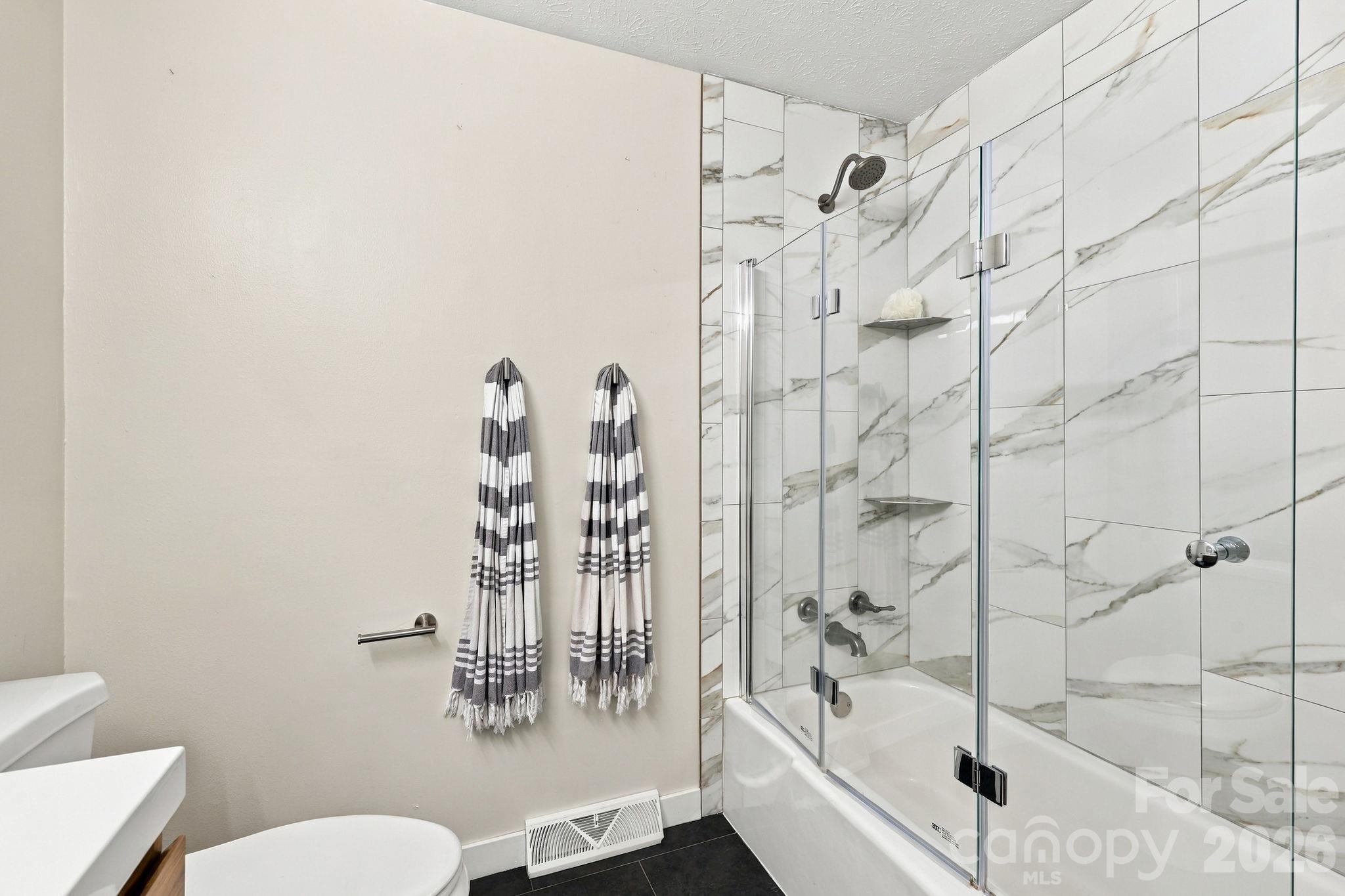 20 Oak Leaf Lane Property Photo 19