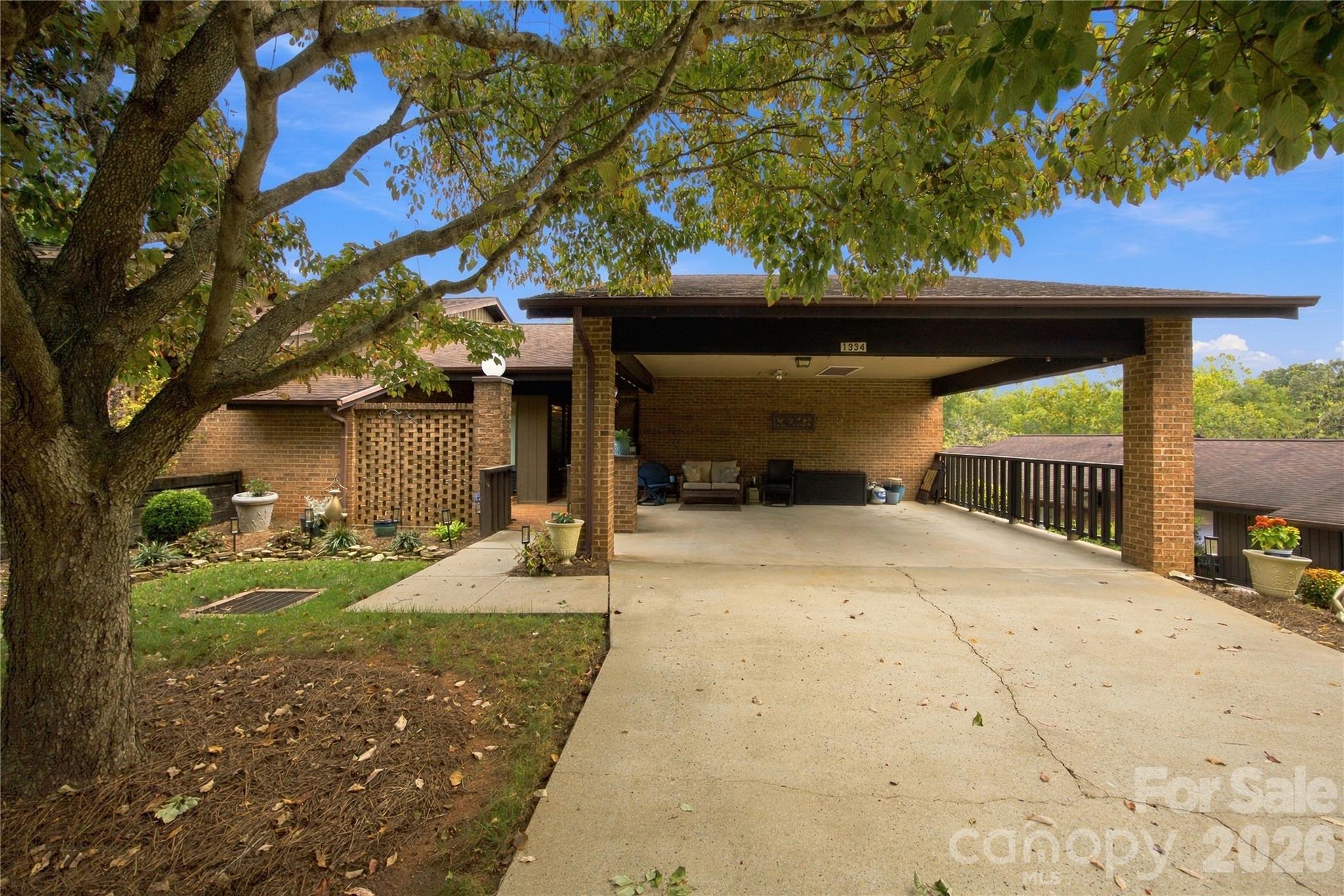 1334 Radio Road Property Photo 2