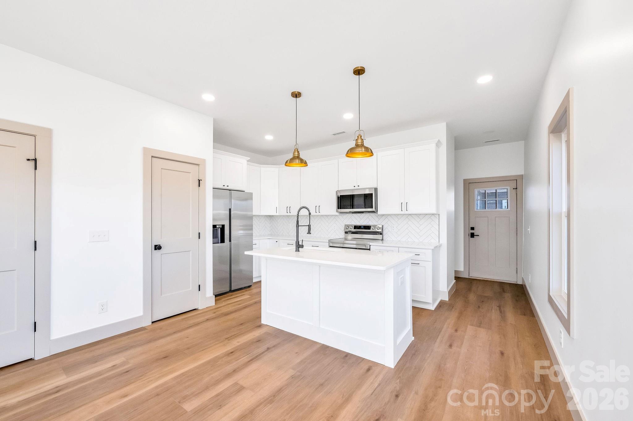 2111 24th Street Lane Property Photo 6