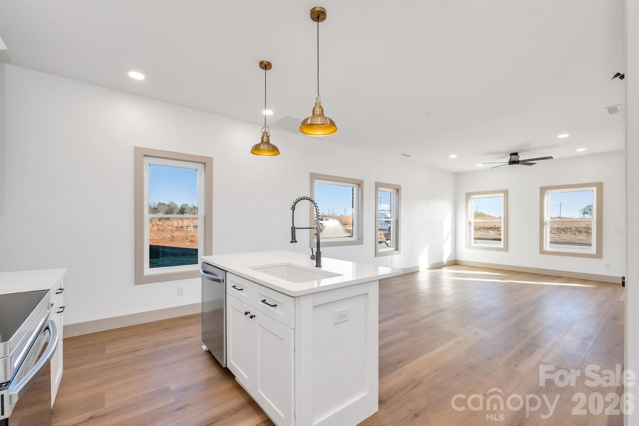 2111 24th Street Lane Property Photo 10