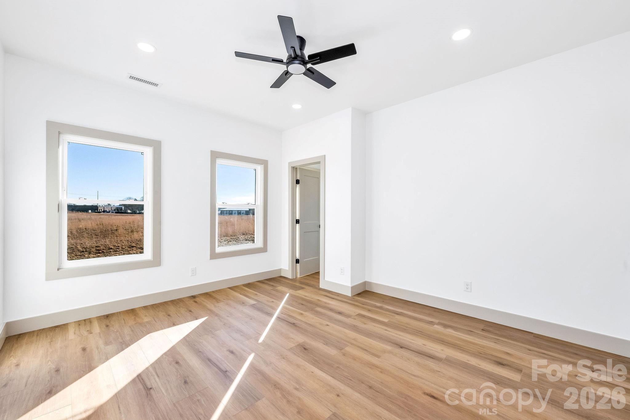 2111 24th Street Lane Property Photo 23