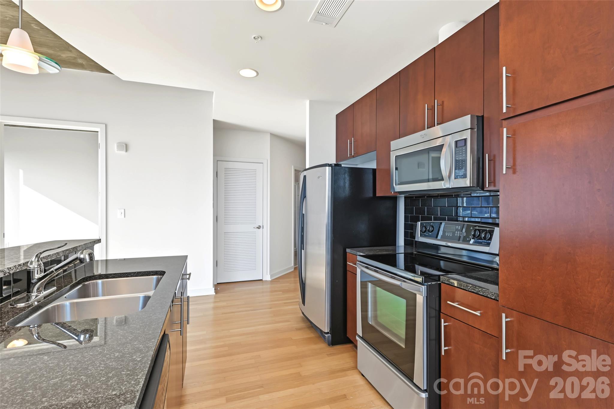 210 N Church Street 3315 Property Photo 17