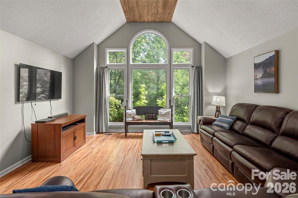 212 Ridgeway Road Property Photo 15