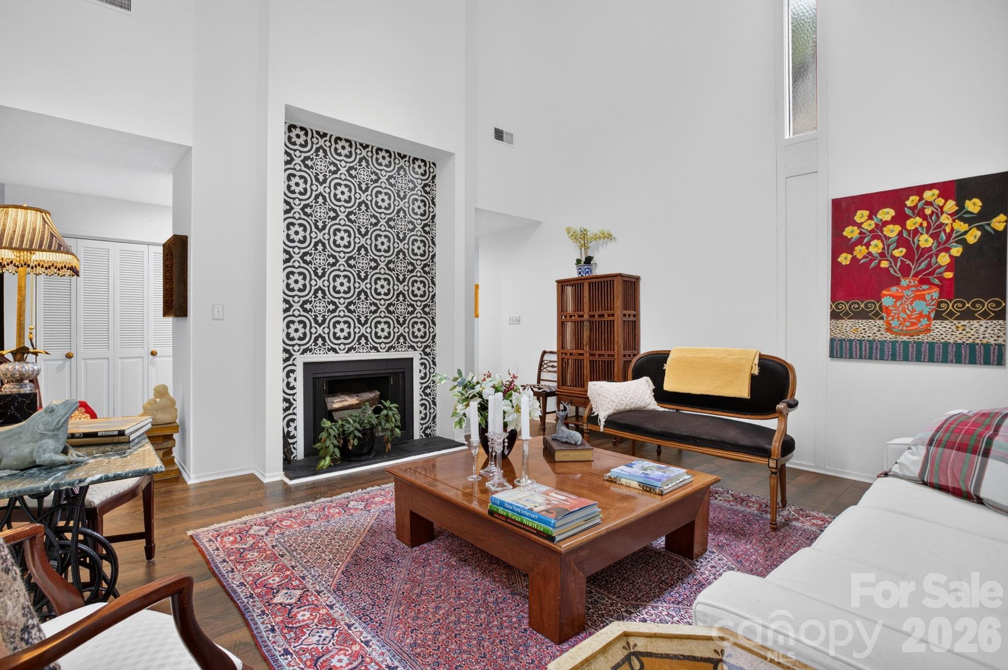 221 Saratoga Drive Property Photo 10