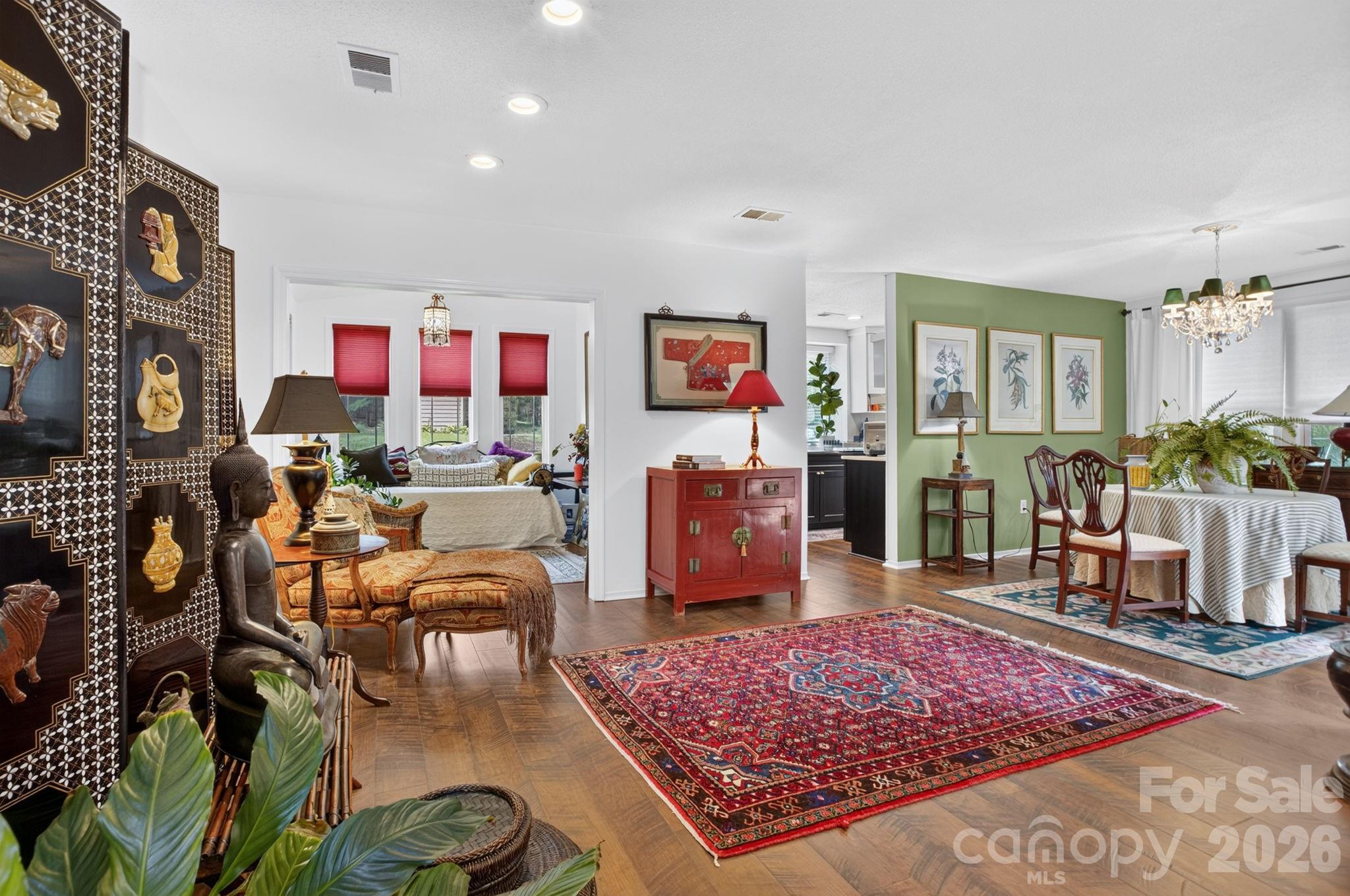 221 Saratoga Drive Property Photo 14