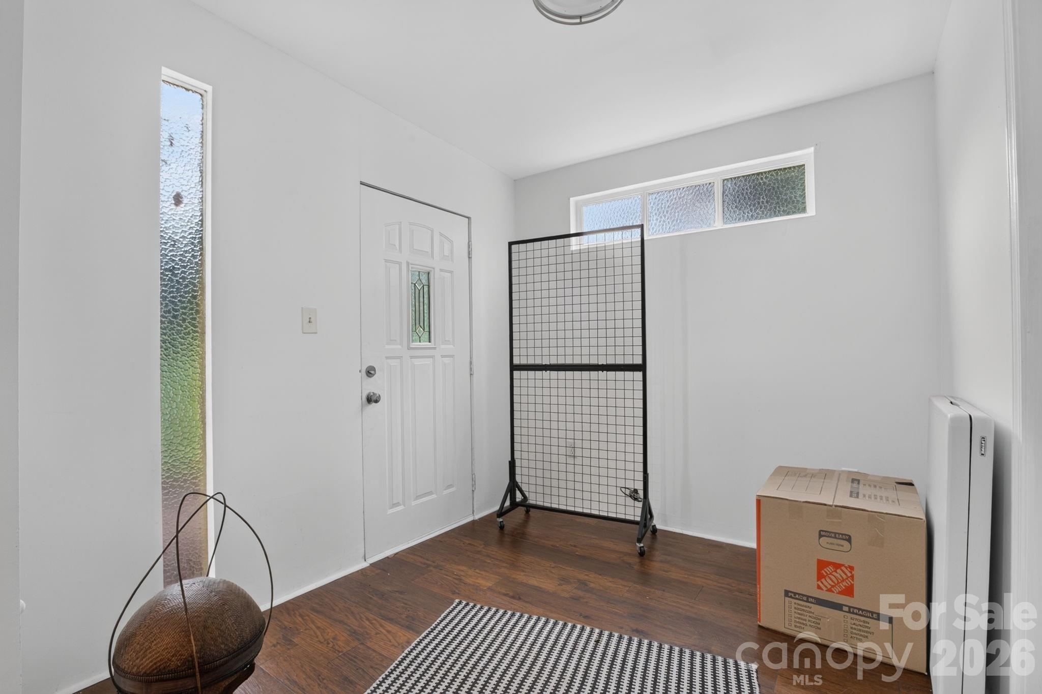 221 Saratoga Drive Property Photo 29