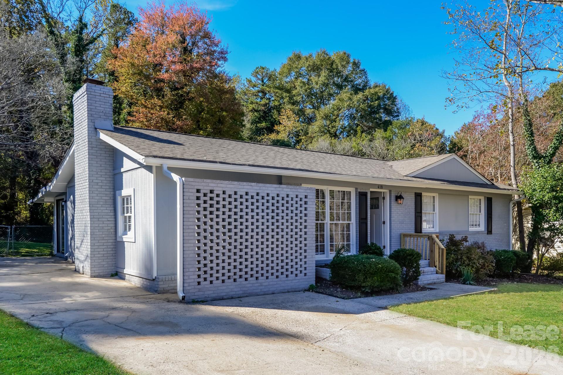 418 Meadow View Drive Property Photo 2