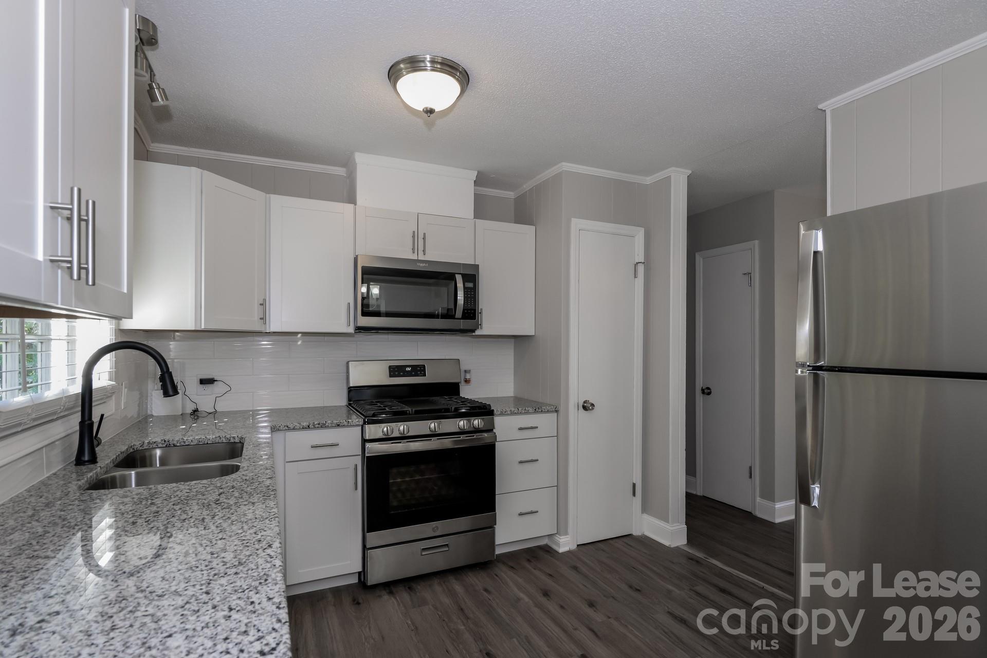 418 Meadow View Drive Property Photo 9