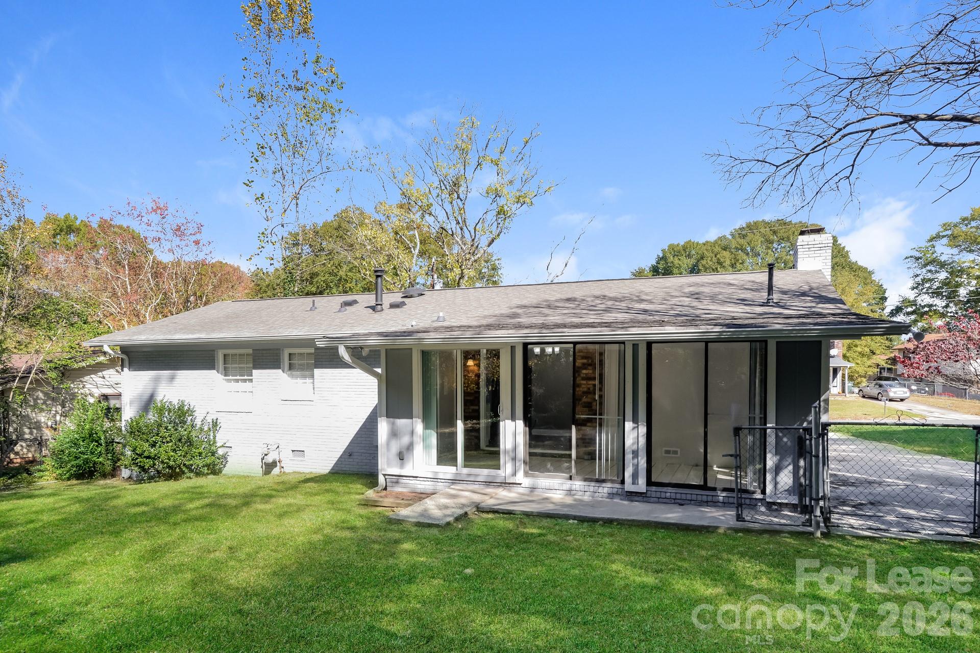418 Meadow View Drive Property Photo 16