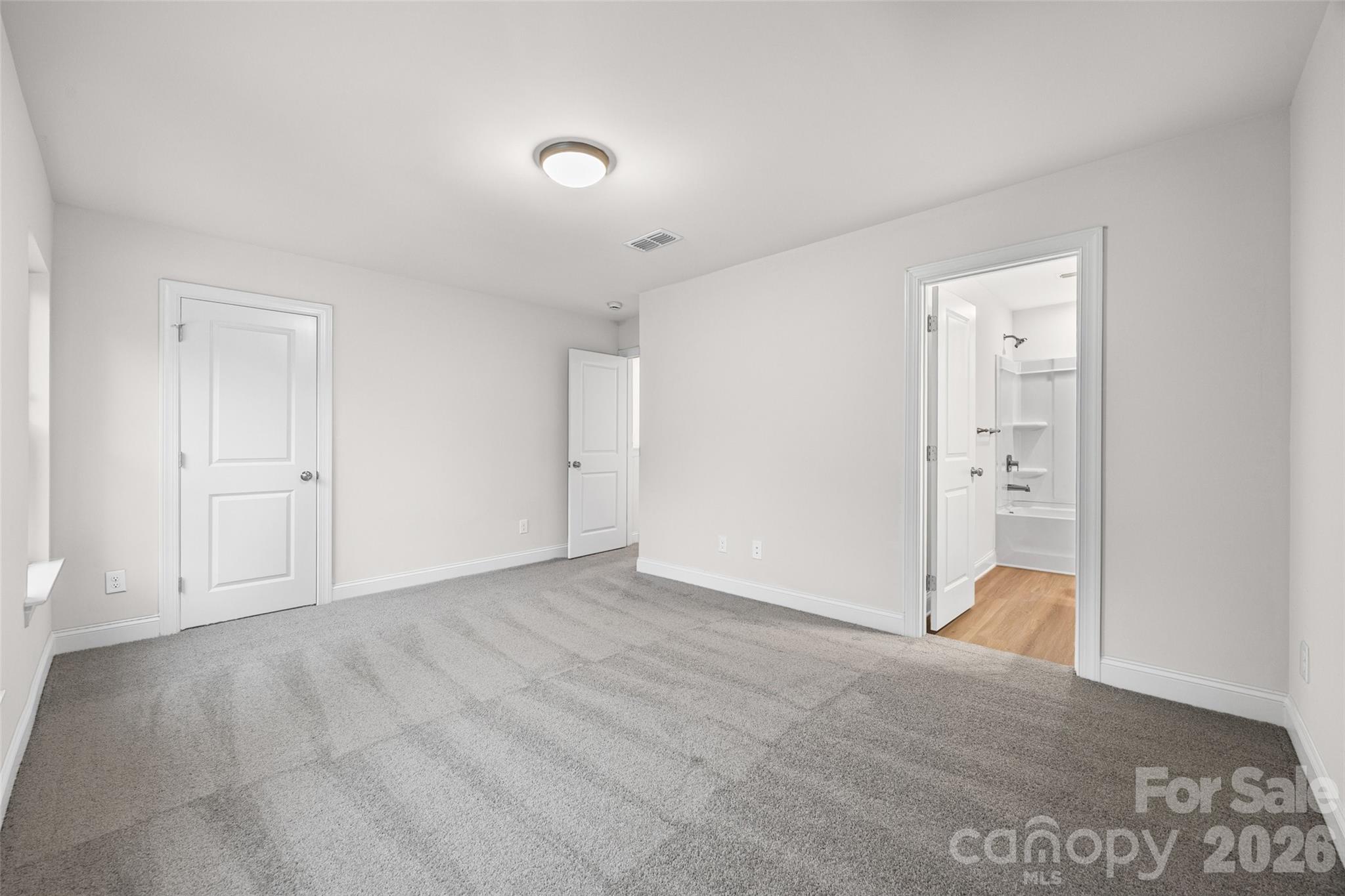 608 W Lewis Street Property Photo 24